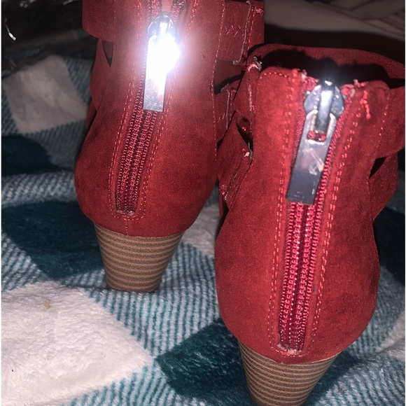 *NEW* JustFab Ismay Burgundy Brick Red Wedges - Picture 8 of 16